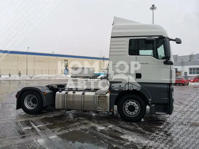 MAN TGX 18.440 XLX вид сбоку